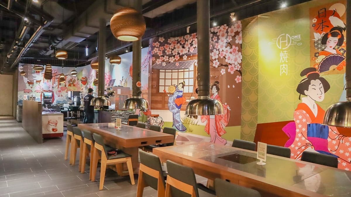 台中燒肉吃到飽新品牌「Home燒肉」，首家旗艦店就位在永春東路上。（圖片來源：巧莉的世界流浪筆記）