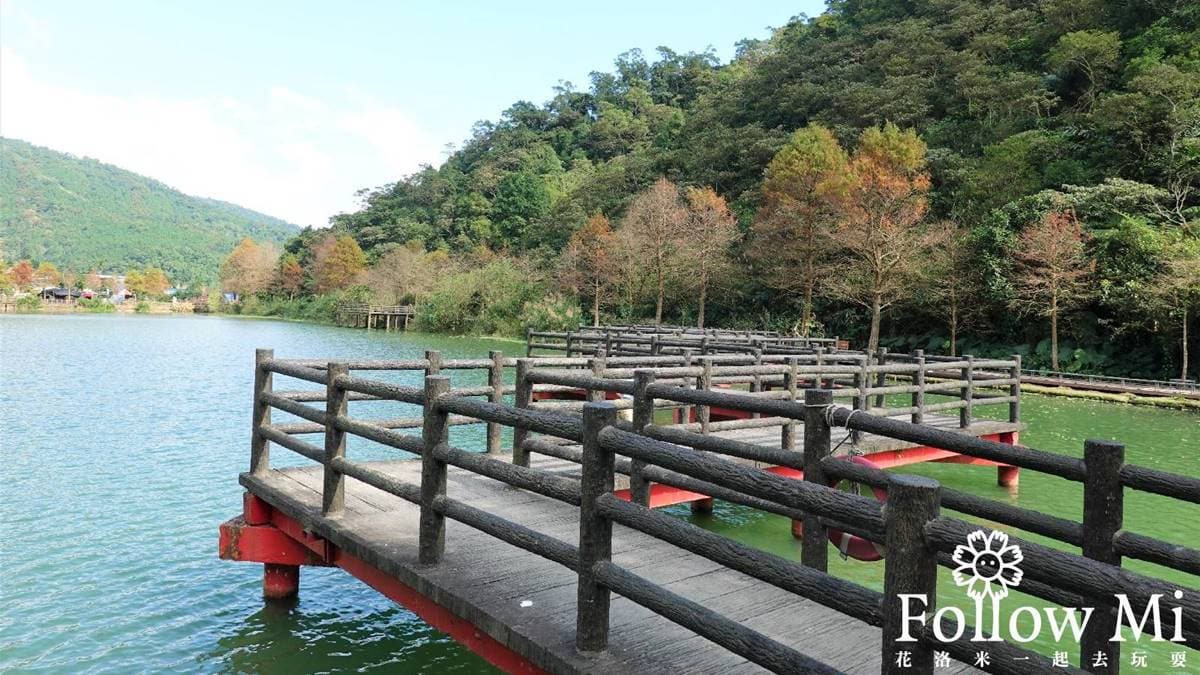 「九曲橋」的配色搭上後面的風景，給人中國風的感覺。（圖片來源：花洛米一起去玩耍）