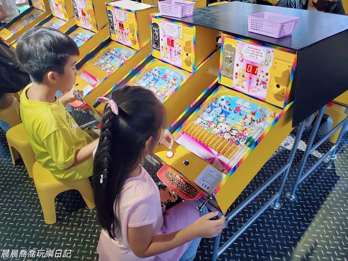台北「親子樂園」新升級！百座機台寶可夢、零食夾到爽，再玩免費拼豆、球池
