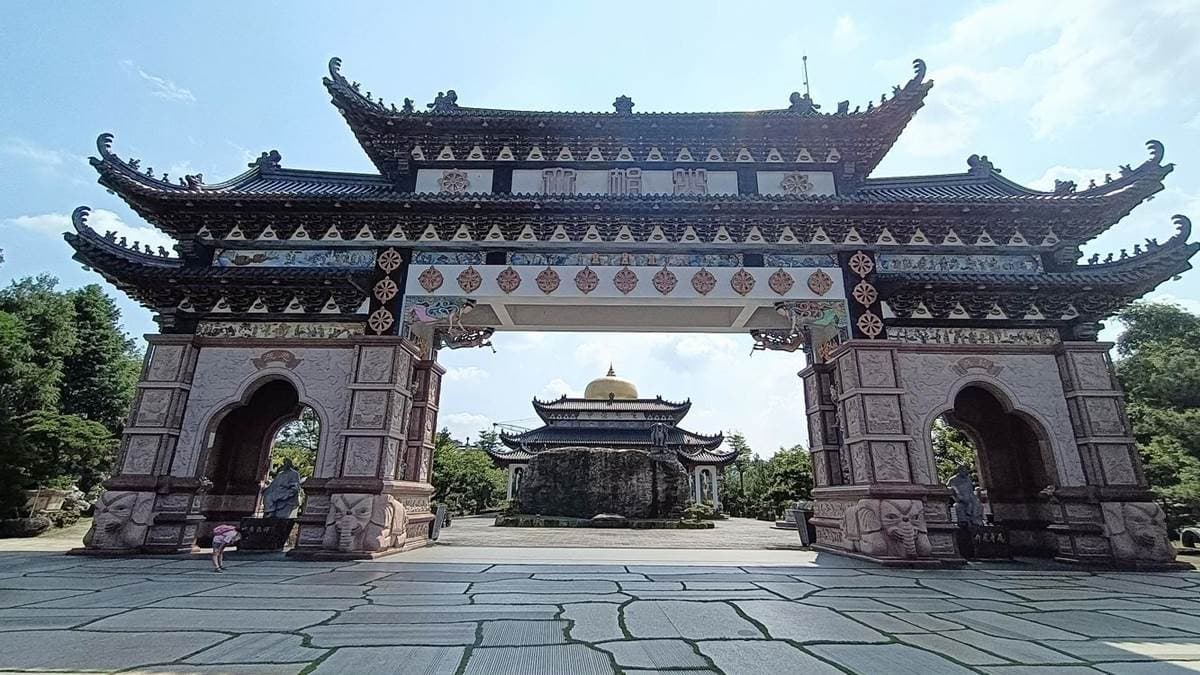 「玄空法寺」位於台南市楠西區。（圖片來源：Vicky媽媽的遊樂園）