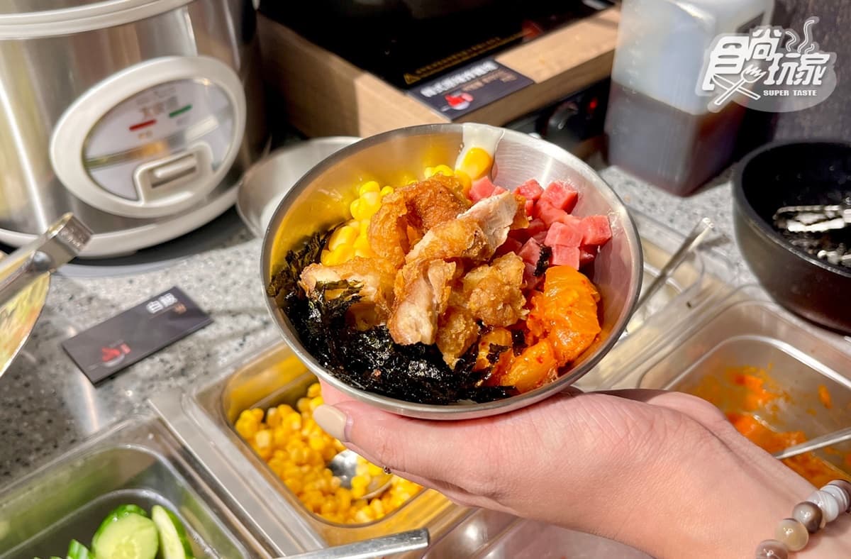 【新開店】韓國炒雞吃到飽買一送一!「甩鍋雞」加爆起司、DIY炸雞奶油飯 【新開店】韓國炒雞吃到飽買一送一!「甩鍋雞」加爆起司、DIY炸雞奶油飯