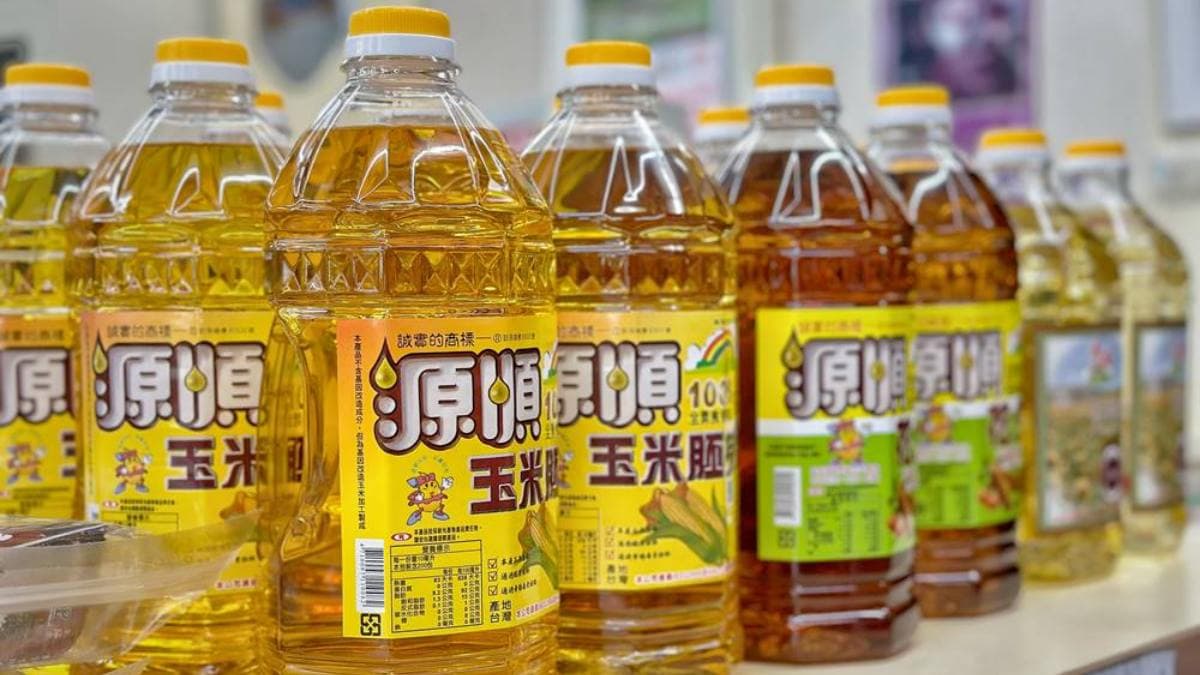 門市部販售著許多芝麻油、花生油、苦茶油等商品。（圖片來源：Ann‧榜哥‧生活事務所）