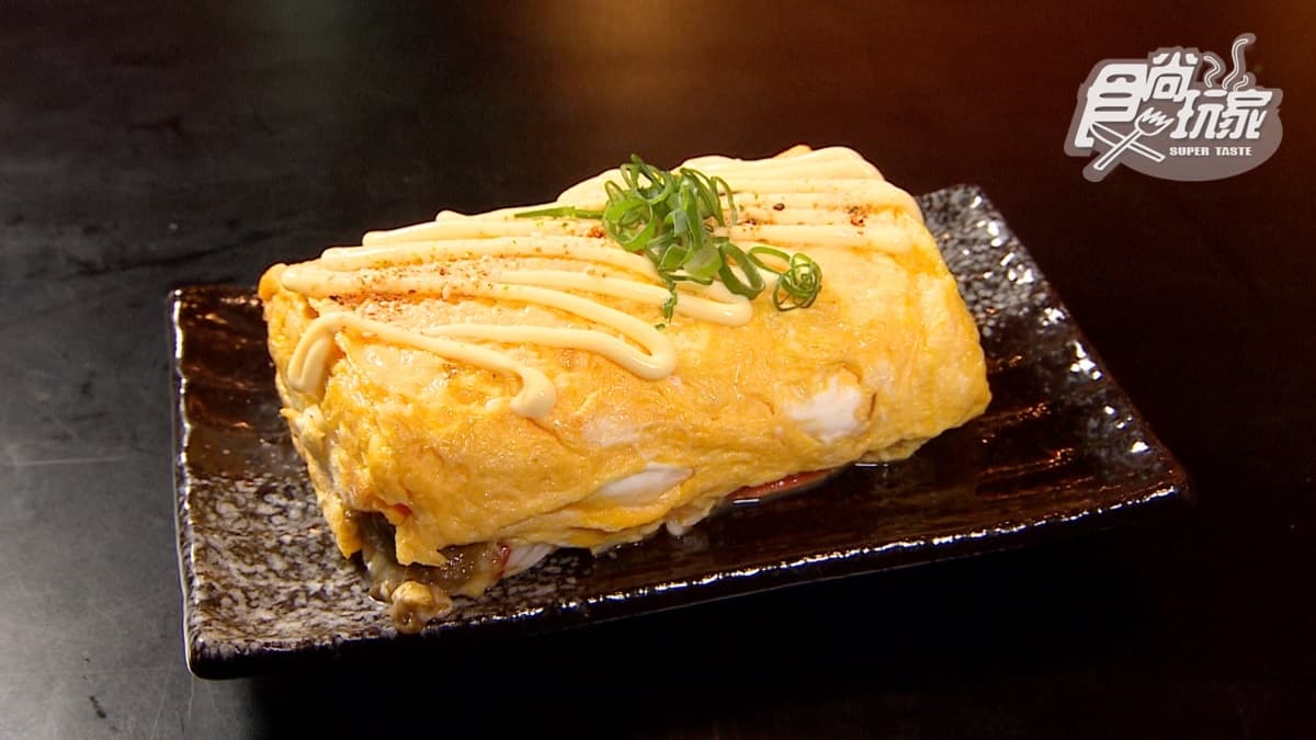 「蟹膏紅蝦蛋包飯」一咬吃得到滿滿蟹膏香氣。