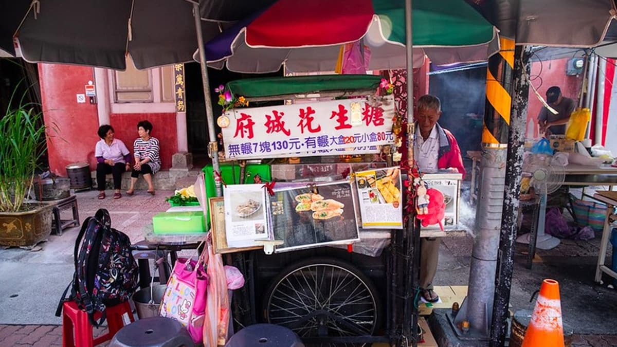 「土豆伯府城花生糖」開賣至今已有70個年頭。（圖片來源：台南美食地圖）