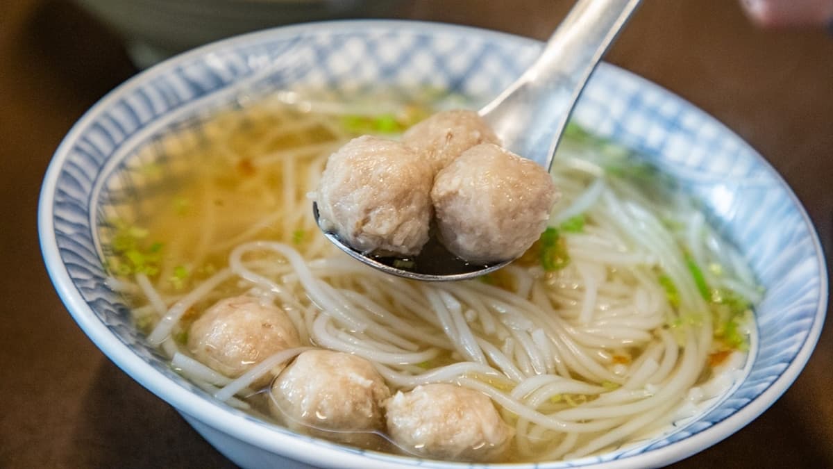 魚丸口感軟中帶脆，還吃得到魚肉的鮮甜滋味。（圖片來源：大手牽小手玩樂趣）