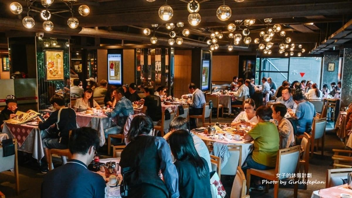「吉星港式飲茶」位於台北南京東路上，距離中山捷運站步行約８分鐘。（圖片來源：女子的休假計劃）