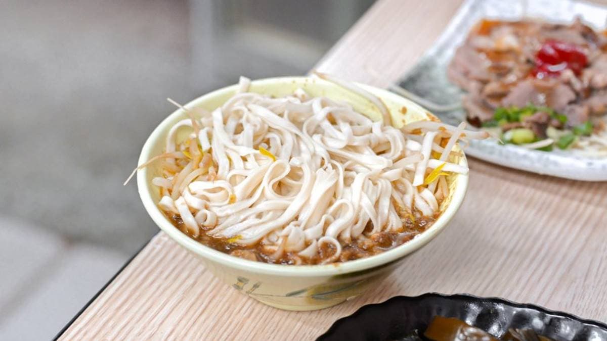 「麻醬麵」滋味濃郁，麵量也很夠。（圖片來源：女子的休假計劃）