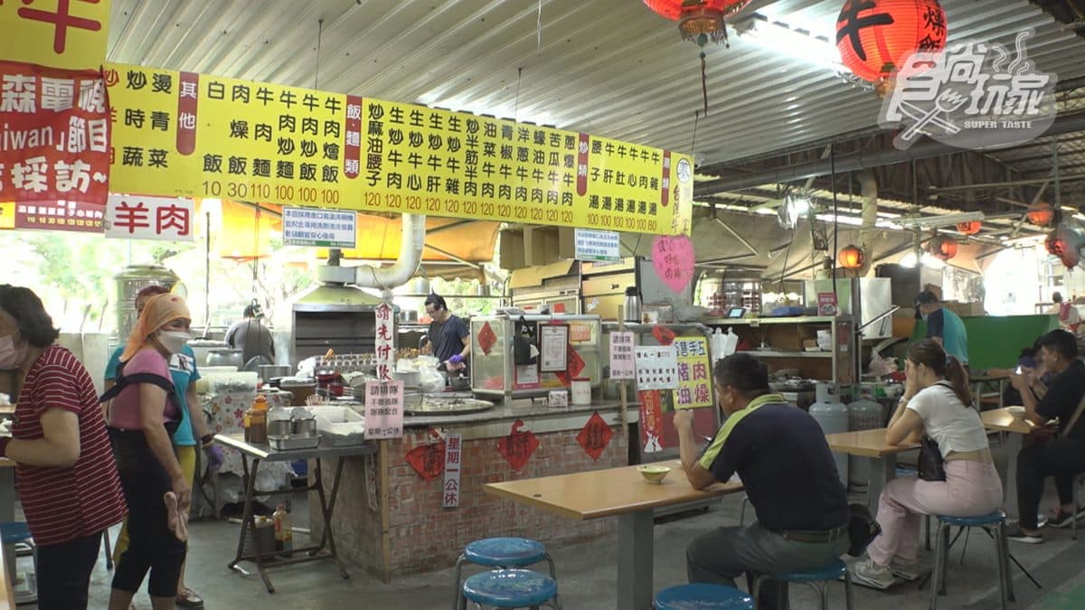 店家因為餐點料多又實惠，受到許多客人喜愛。