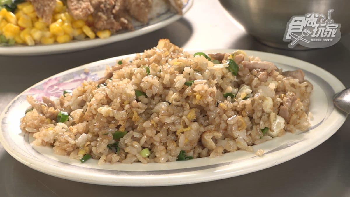「肉絲蛋炒飯」口感粒粒分明，鍋氣十足。