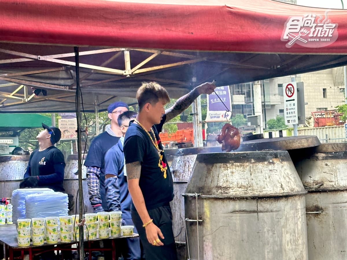 台北人快衝！秒殺級「大仁哥脆皮桶仔雞」限時快閃，預購方法、巡迴地點一次看