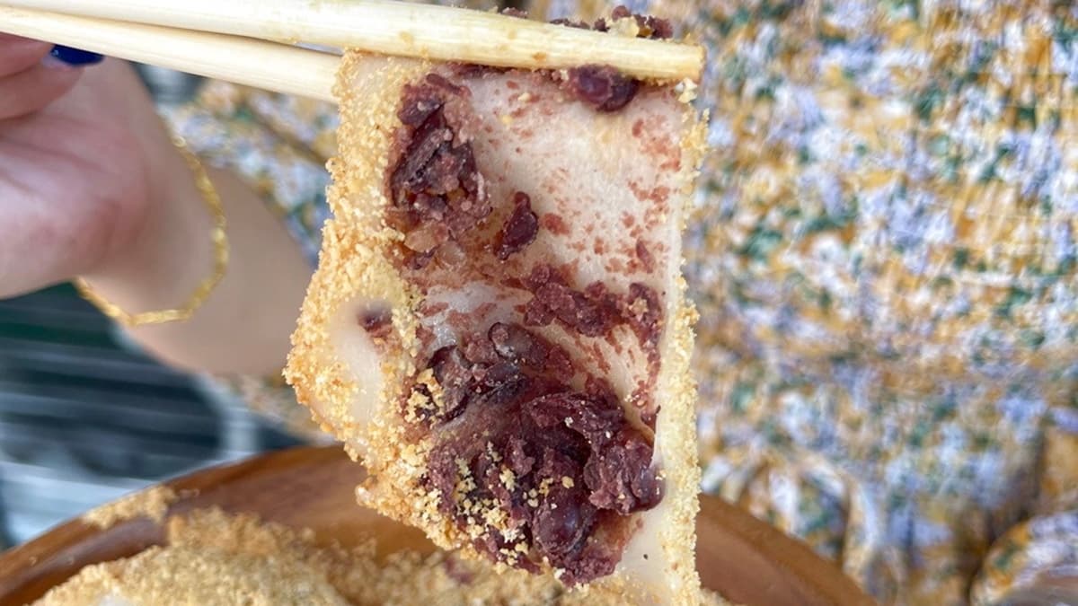 紅豆吃起來富有顆粒感，帶有甜香卻也不過甜。（圖片來源：跟著踢小米吃喝玩樂趣）
