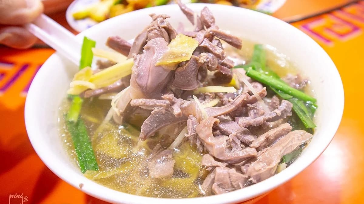 「下水湯」料比湯多，吃起來真的很過癮！（圖片來源：妮喃小語）