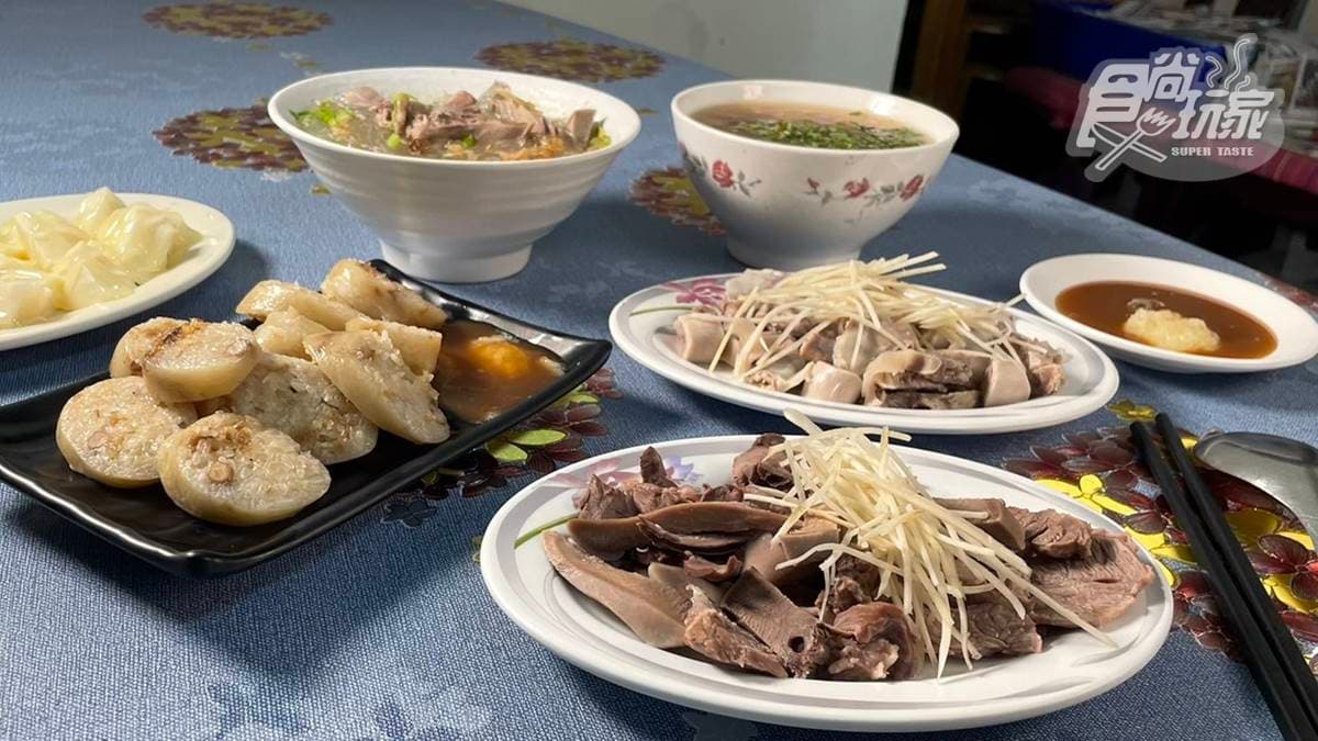 「小菜拼盤」也是店裡許多客人愛吃的餐點之一。