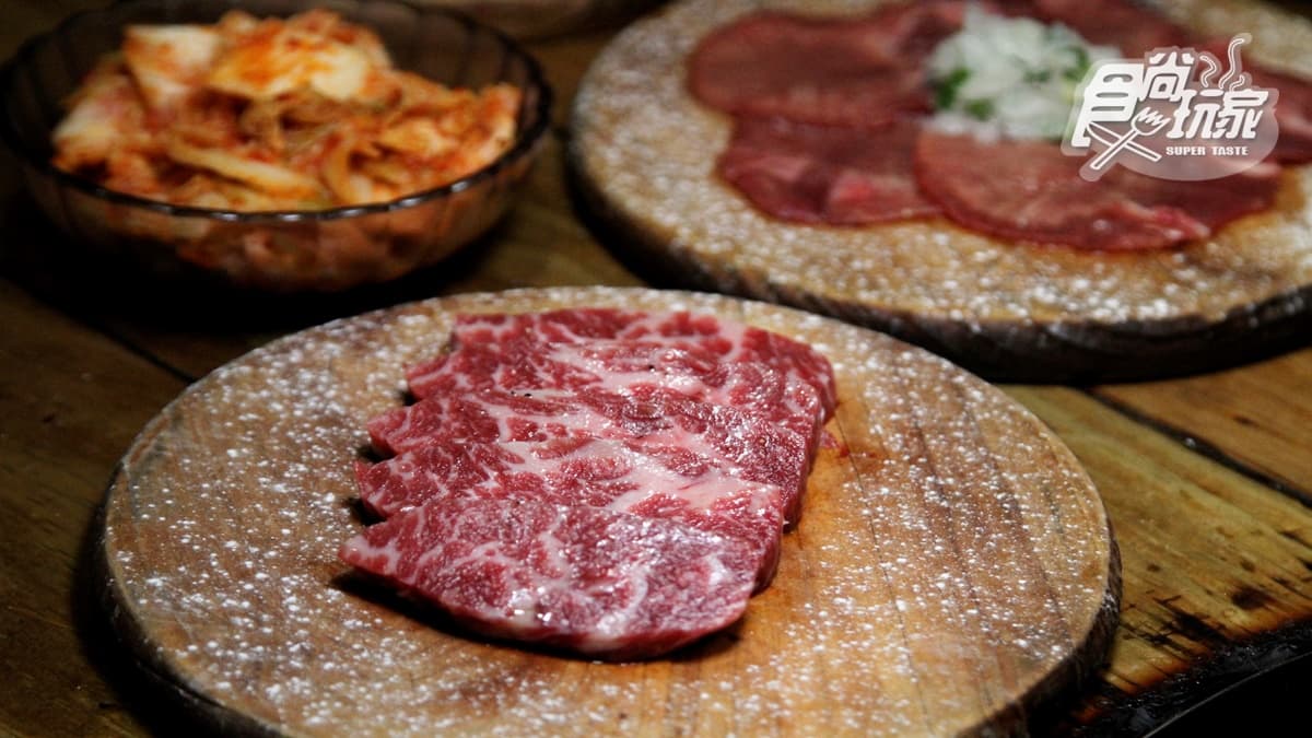 厚切牛小排肉汁豐腴。