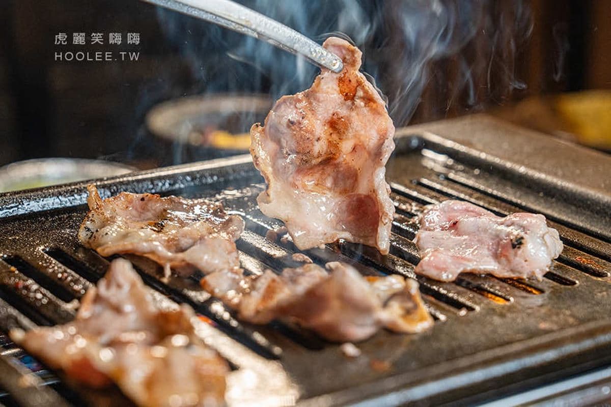 【新開店】高雄也有１人燒肉！319元爽吃２種肉，自助吧白飯、霜淇淋無限供應