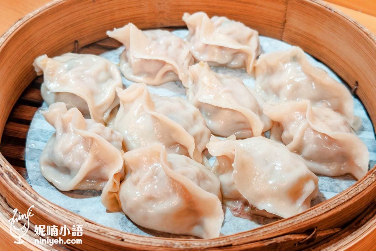 巨無霸紅油抄手太欠吃!台北老店「山東蒸餃」飄香30年,日韓觀光客指定必嘗 巨無霸紅油抄手太欠吃!台北老店「山東蒸餃」飄香30年,日韓觀光客指定必嘗