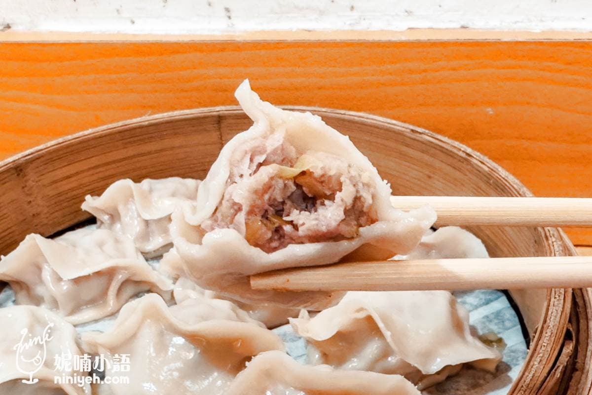 巨無霸紅油抄手太欠吃!台北老店「山東蒸餃」飄香30年,日韓觀光客指定必嘗 巨無霸紅油抄手太欠吃!台北老店「山東蒸餃」飄香30年,日韓觀光客指定必嘗