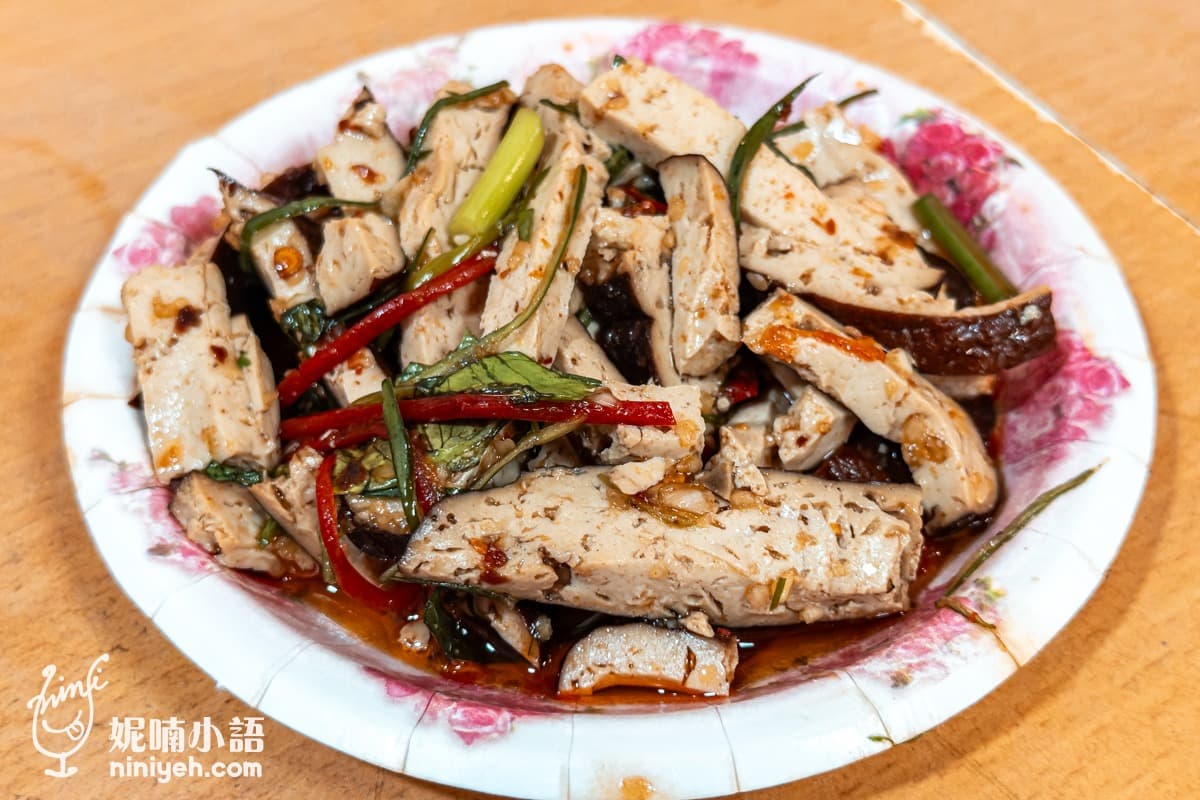 巨無霸紅油抄手太欠吃!台北老店「山東蒸餃」飄香30年,日韓觀光客指定必嘗 巨無霸紅油抄手太欠吃!台北老店「山東蒸餃」飄香30年,日韓觀光客指定必嘗