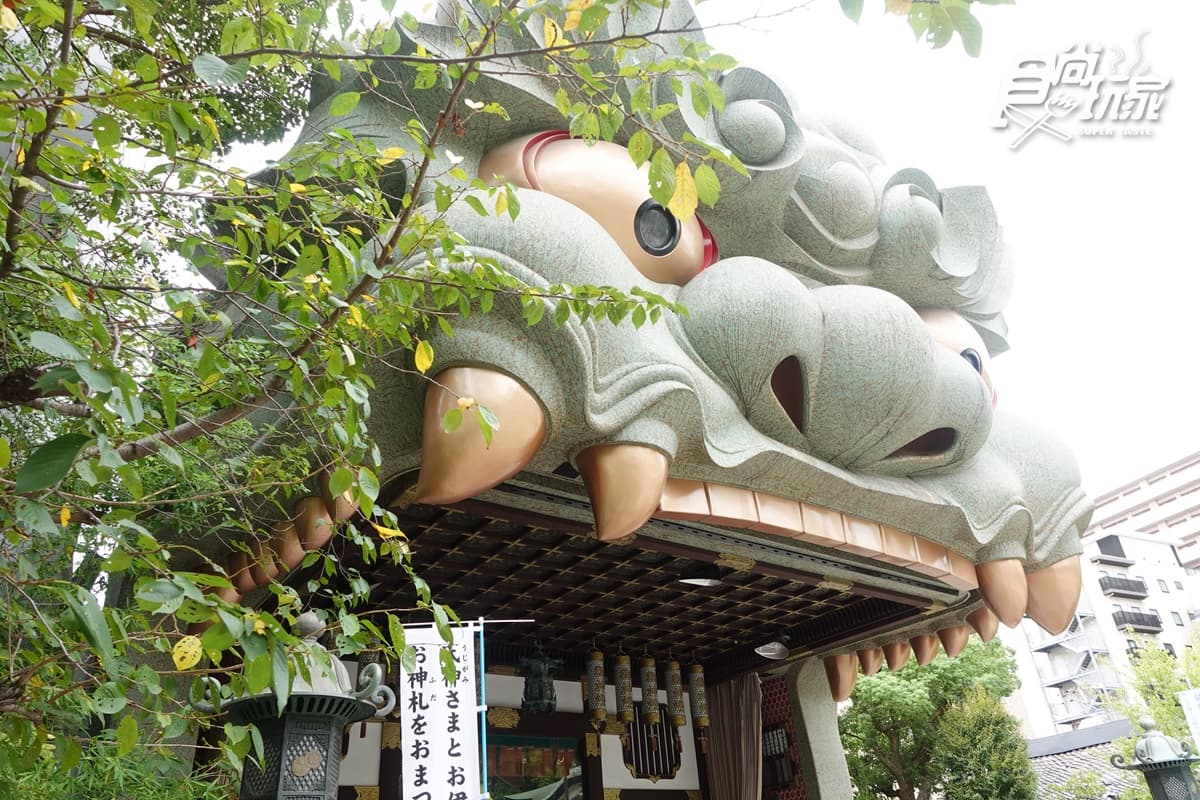朝聖IG最夯獅子殿！大阪最強能量場所「難波八阪神社」，還能求戀愛鯉魚