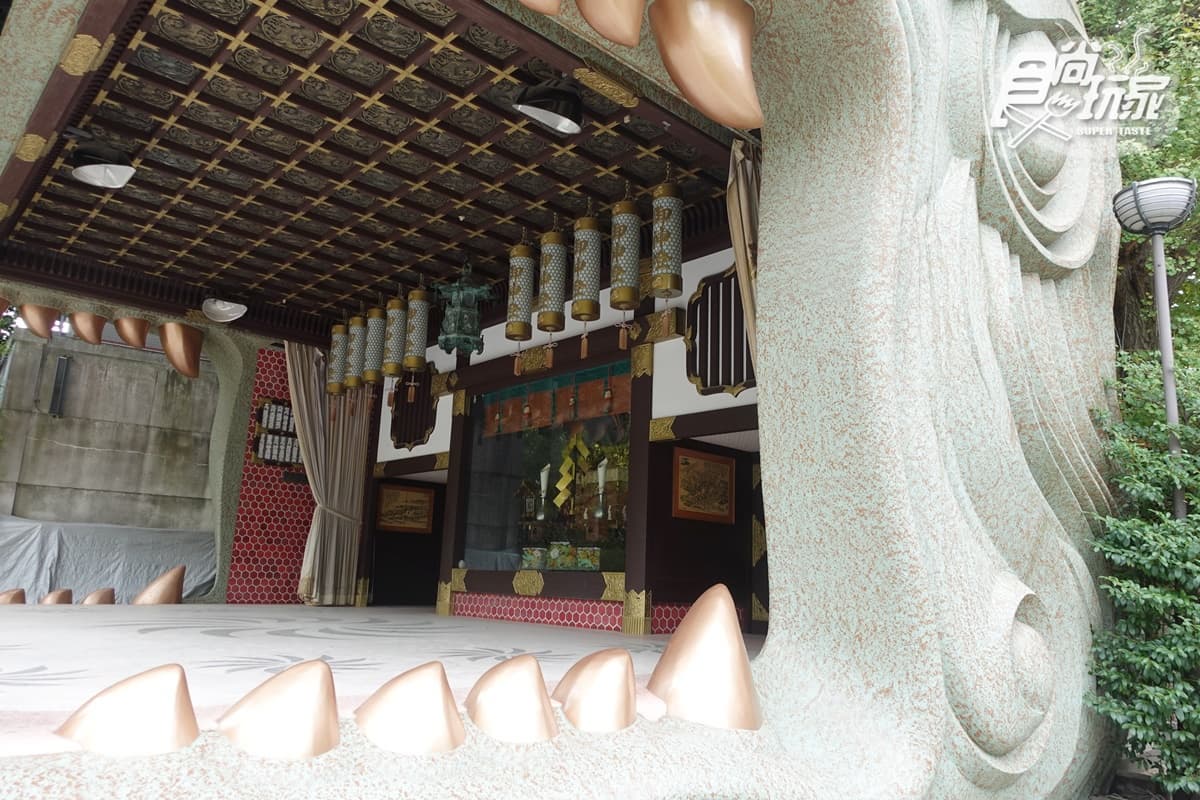 朝聖IG最夯獅子殿！大阪最強能量場所「難波八阪神社」，還能求戀愛鯉魚