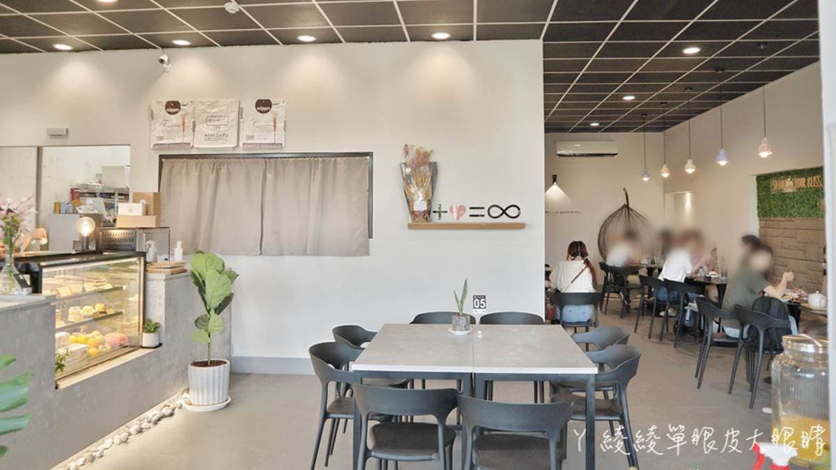 店內的用餐環境十分舒適，生意也不錯。（圖片來源：ㄚ綾綾單眼皮大眼睛）