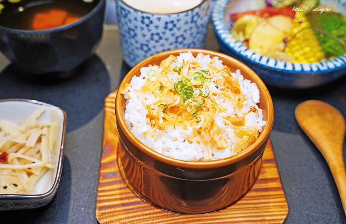 好想吃茶碗蒸！小資必收６家高CP值壽司、日料：超佛６元壽司、10元生魚片
