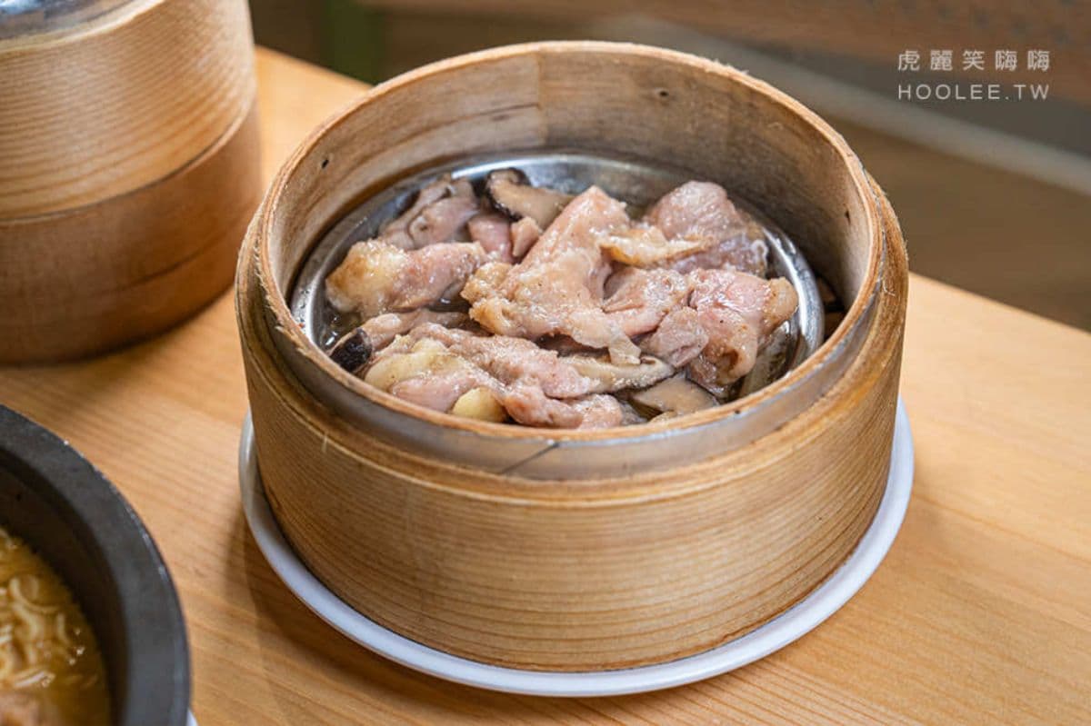 高雄銅板價港點宵夜!必吃滿餡蒸餃、臘味蘿蔔糕,香麻公仔麵嗜辣控會愛 高雄銅板價港點宵夜!必吃滿餡蒸餃、臘味蘿蔔糕,香麻公仔麵嗜辣控會愛