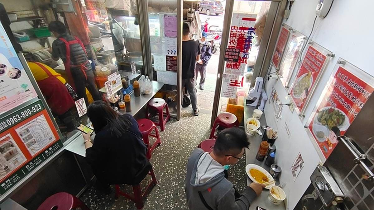一走進店內就是用餐區域，若覺得擁擠也可到２樓用餐。（圖片來源：PEKO の Simple Life）
