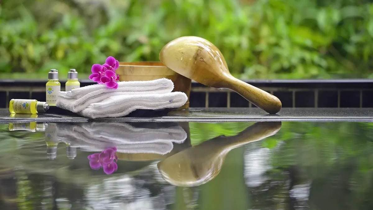 湯屋的造景富含東方禪意，以四季風格設計，每個角落都能夠欣賞到不同季節的景色。（圖片來源：Klook）