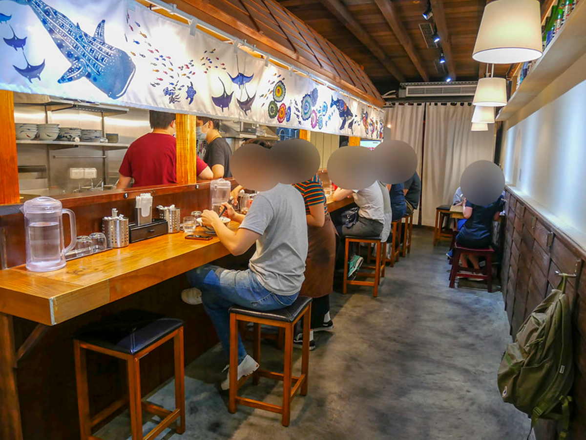 比大王具足蟲更狂!排隊名店「爆漿眼珠拉麵」限量50碗,切記「眼珠」一口吃 比大王具足蟲更狂!排隊名店「爆漿眼珠拉麵」限量50碗,切記「眼珠」一口吃