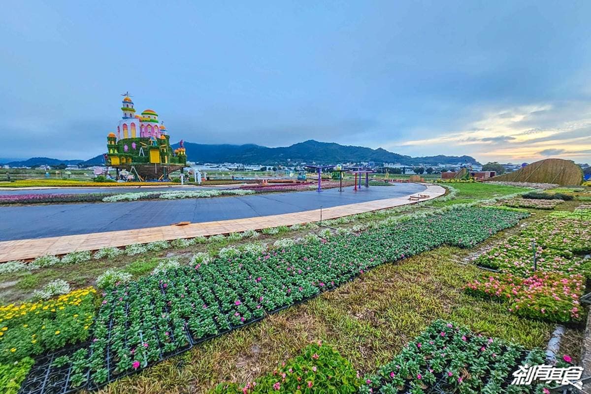16米高「空中花花城堡」在台中！20萬株花海、大型巨人搶先看，逛小農市集