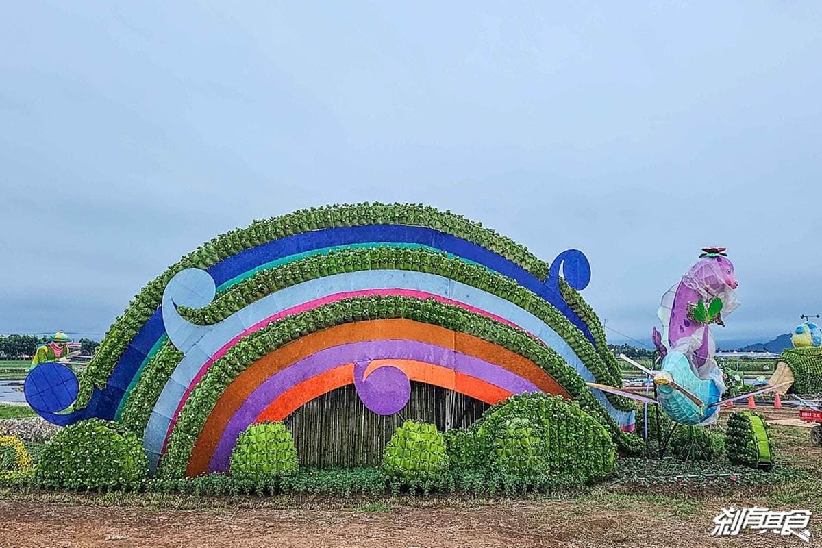 16米高「空中花花城堡」在台中！20萬株花海、大型巨人搶先看，逛小農市集