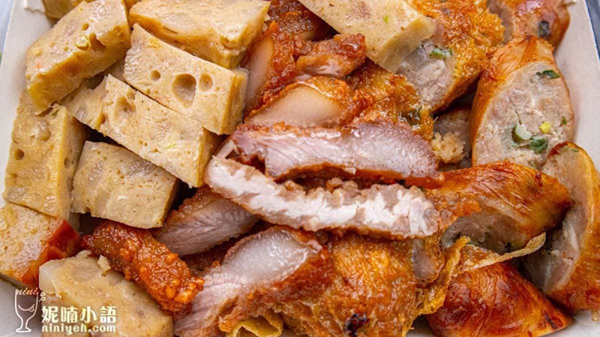 現炸的紅燒肉與松坂肉，吃起來超酥脆，一點都不會糊潤。（圖片來源：妮喃小語）