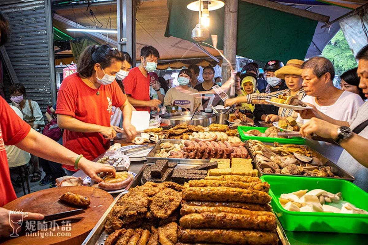 嘉義人的下午茶!老字號「魯熟肉」開賣2小時搶光,必嘗「地瓜味豬血糕」 嘉義人的下午茶!老字號「魯熟肉」開賣2小時搶光,必嘗「地瓜味豬血糕」