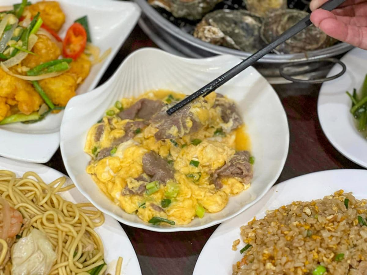 200元烤蚵無限嗑到爽!大顆肥美直逼50元銅板,再吃80元炒飯麵、平價熱炒 200元烤蚵無限嗑到爽!大顆肥美直逼50元銅板,再吃80元炒飯麵、平價熱炒