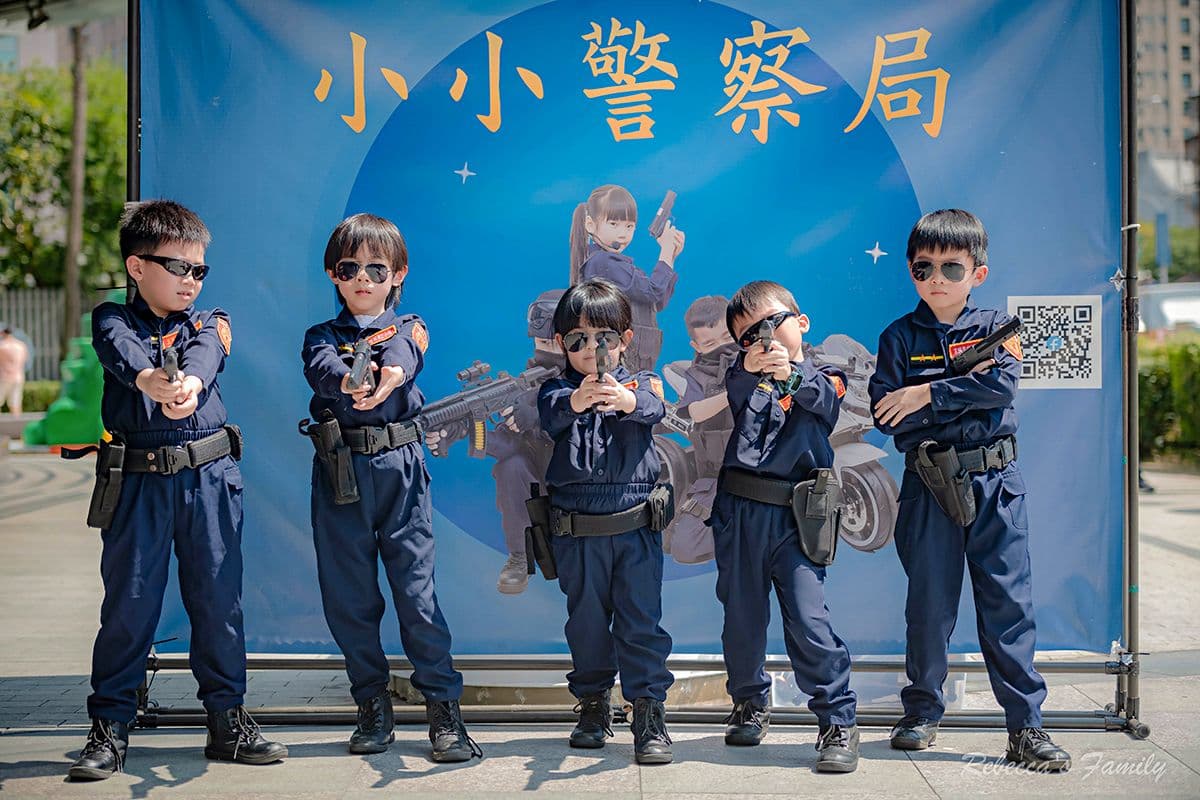 體驗１日小小警察！模擬開槍射擊、騎重機、指揮交通帥翻，職人體驗營快報名