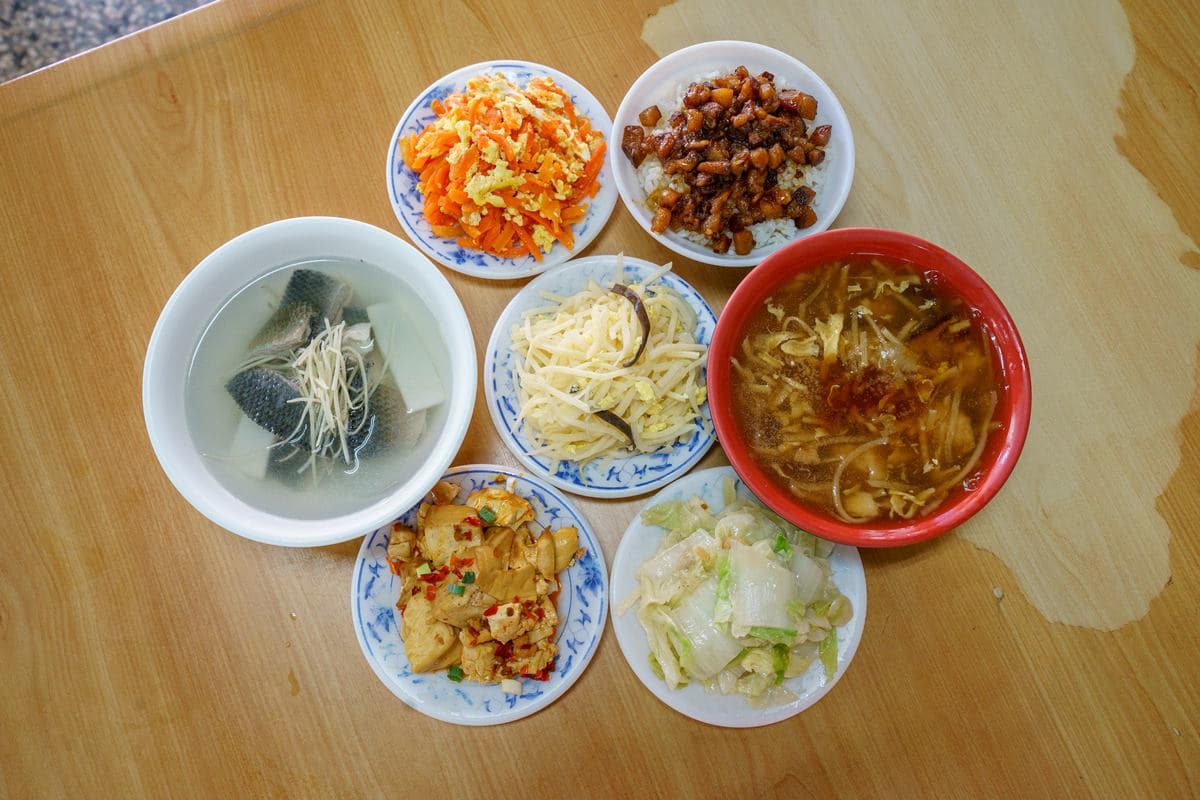 台南肉燥飯　歡迎嘗試台南「飯桌仔」