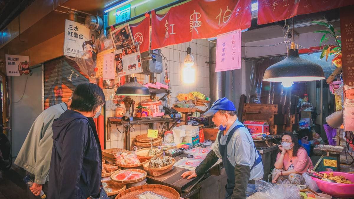 「紅龜伯手工粿店」是萬華很有名的古早味點心店。（圖片來源：小咪ma．吃喝玩樂趣	）