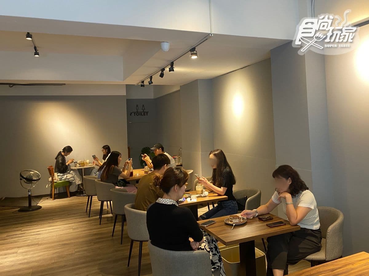 韓國夯翻「魔性奶凍貓」台灣也有!每日限量10份神難搶,超ㄉㄨㄞ療癒滿分 韓國夯翻「魔性奶凍貓」台灣也有!每日限量10份神難搶,超ㄉㄨㄞ療癒滿分