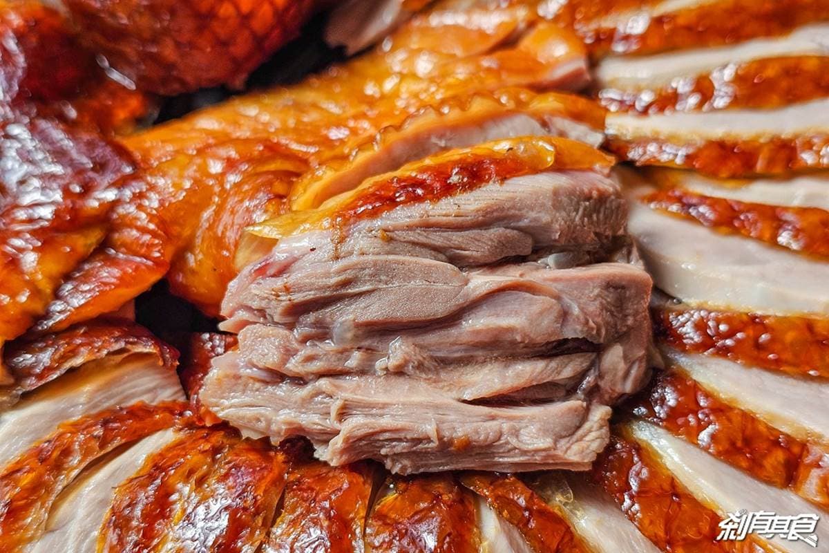 360元爽嗑烤鴨二吃!台中人氣「港式脆皮鴨」老饕激推,醬爆鴨骨香辣唰嘴 360元爽嗑烤鴨二吃!台中人氣「港式脆皮鴨」老饕激推,醬爆鴨骨香辣唰嘴