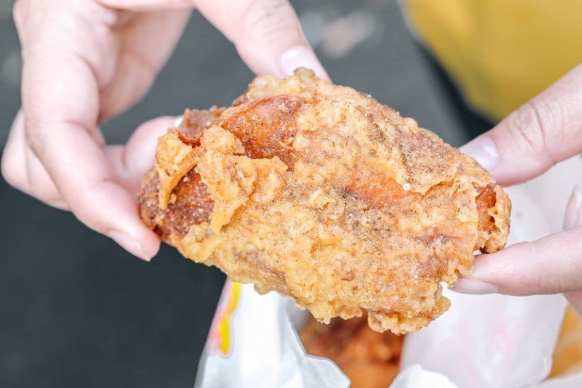 通通板橋之光！在地最強６排隊小吃：市場炸雞王、15元滷肉飯、銷魂麻辣麵線