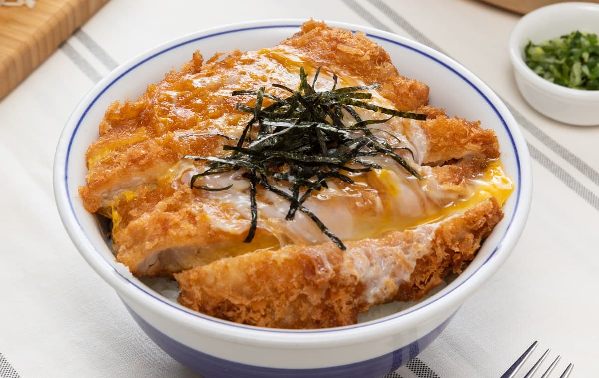 最高現省334元!「日本最夯豬排店」快閃優惠:丼飯111元、18塊炸雞桶59折 最高現省334元!「日本最夯豬排店」快閃優惠:丼飯111元、18塊炸雞桶59折