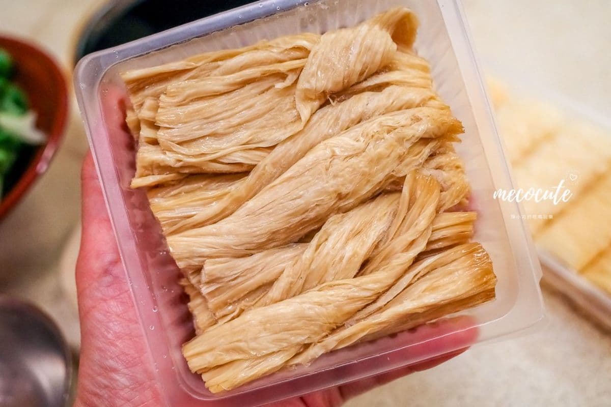 全台生意最好「炭燒薑母鴨」是這家!薑香濃郁肉質嫩,排隊人潮滿到隔壁巷 全台生意最好「炭燒薑母鴨」是這家!薑香濃郁肉質嫩,排隊人潮滿到隔壁巷