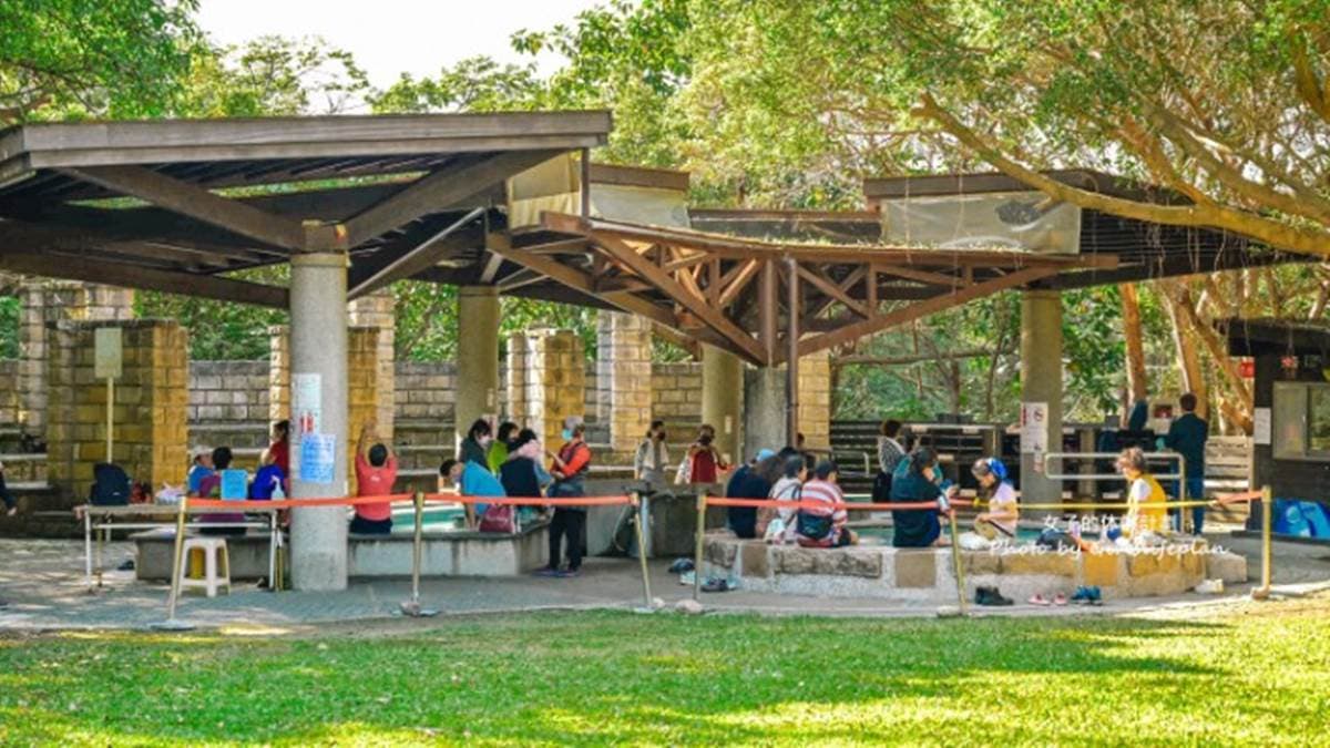 「硫磺谷溫泉泡腳池」位於陽明山國家公園的硫磺谷地熱景觀區內。（圖片來源：女子的休假計劃）