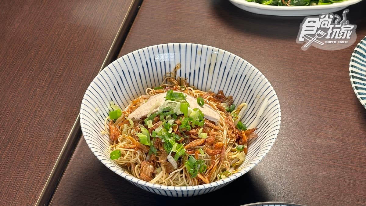 「乾細麵」豬油的香味很香，而且麻醬吃起來也不會很膩。