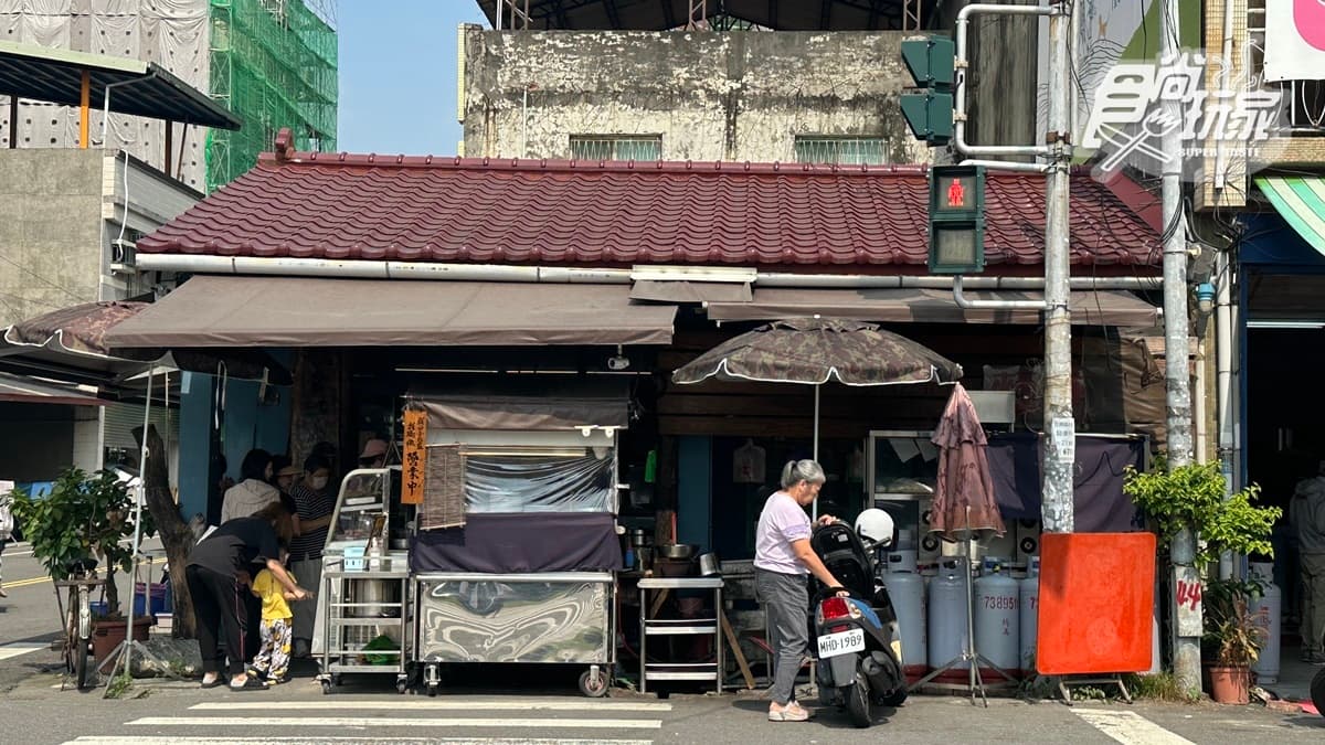 「穀倉客老味麵館」位在屏東縣長治鄉的長興路上。