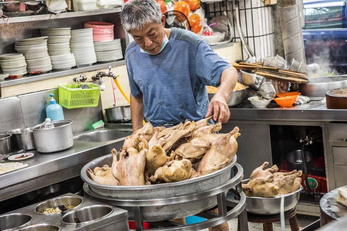 飄香75年老字號!銅板價「當歸鴨麵線」在地人早餐激推,百元鴨肉CP值超高 飄香75年老字號!銅板價「當歸鴨麵線」在地人早餐激推,百元鴨肉CP值超高