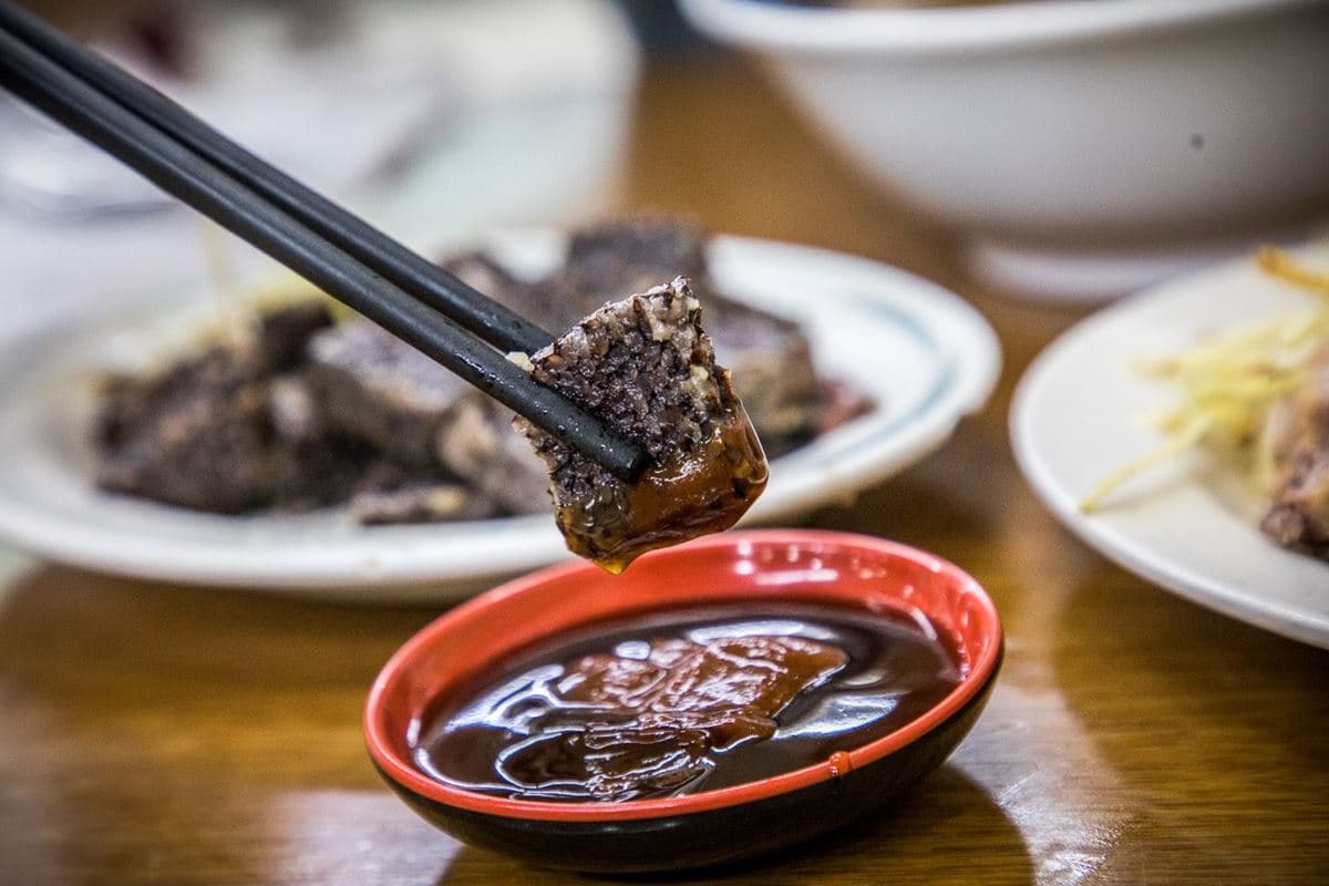 飄香75年老字號!銅板價「當歸鴨麵線」在地人早餐激推,百元鴨肉CP值超高 飄香75年老字號!銅板價「當歸鴨麵線」在地人早餐激推,百元鴨肉CP值超高