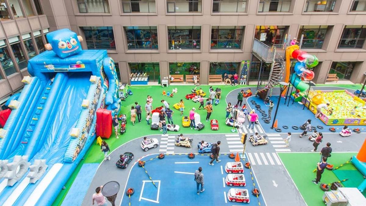 酒店的「芬朵奇堡樂園」提供４種大型設施讓小朋友盡情放電。（圖片來源：小佳的幻想世界）