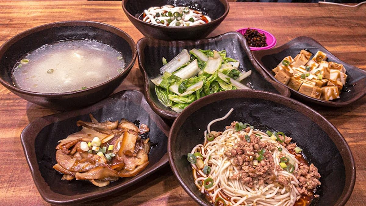 潮饌麵府（吳興店）